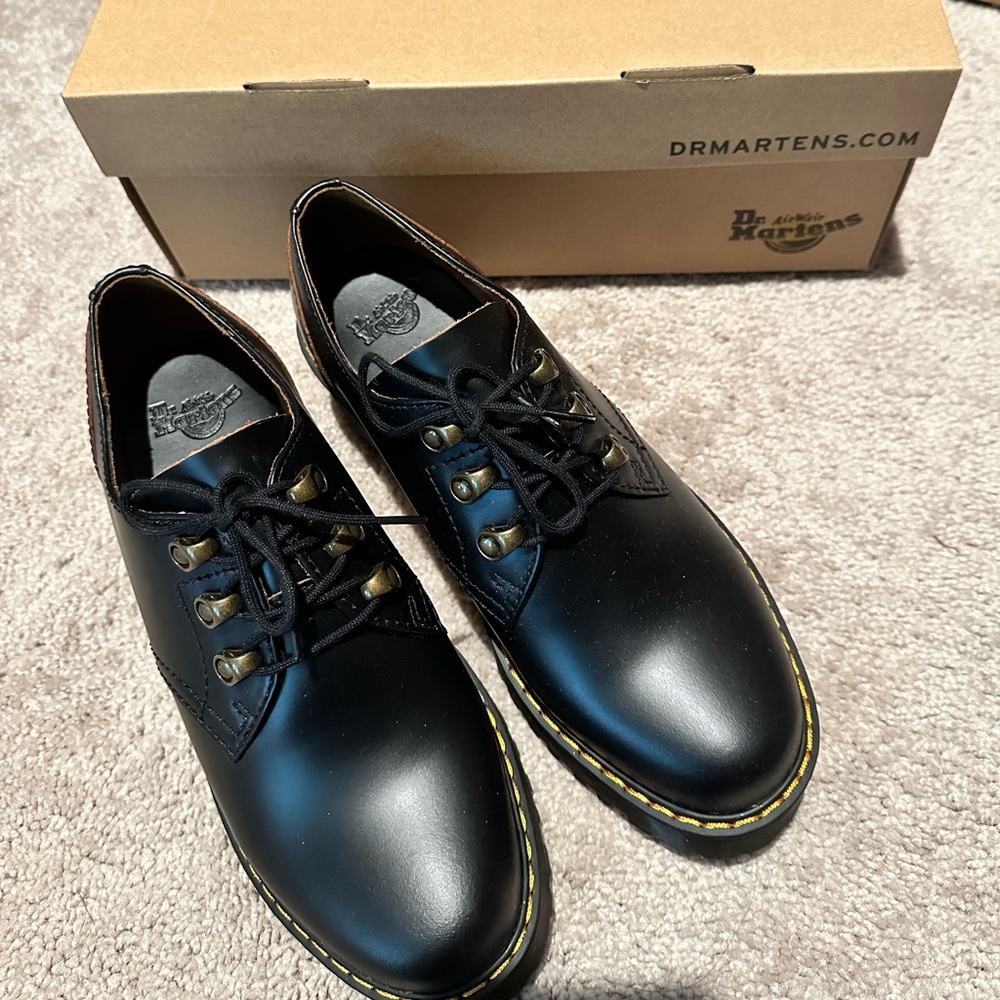 Dr.Martens Leona Lug Sole Platform Derby